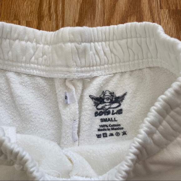 BOYS LIE CLASSIC V2 BRILLIANT WHITE SHORTS SZ S M - Picture 4 of 10